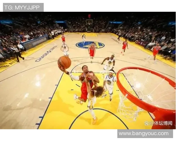 雷霆勇士激战正酣一哥绝杀瞬间定胜负引发热议
